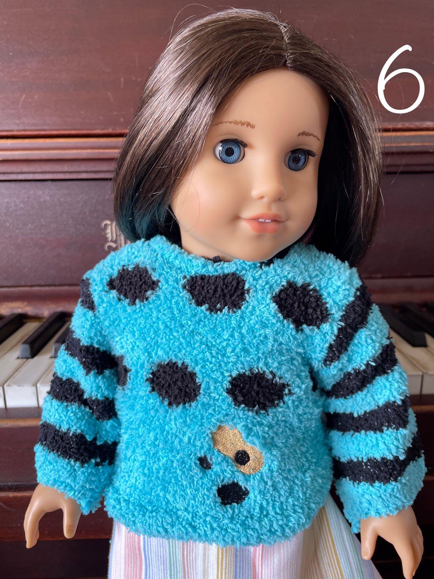 Doll pullover